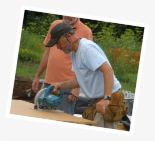 A Volunteer Uses A Circular Saw To Cut A Board On A - Backpack, HD Png Download, Free Download