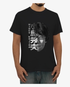 Camiseta Hideo Kojima De Eli Alberto Buenona - Camiseta Preta Com Frase Dourada, HD Png Download, Free Download