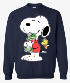 Cute Snoopy Hug Mountain Dew Can Funny Drinking Shirt - Snoopy Coca Cola, HD Png Download, Free Download