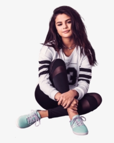 Selena Gomez Sitting Sneakers Png Image - Selena Gomez Wallpaper Hd Iphone, Transparent Png, Free Download