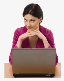 Woman Sitting Behind A Laptop With Hands Folded Under - Sitting, HD Png Download, Free Download
