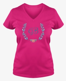 Unique Tee Personalized Wreath Custom Name Initial - T Shirt Fucsia Png, Transparent Png, Free Download